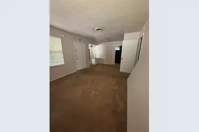 6159 Lyndhurst Drive, Houston, TX 77033 - Photo 4