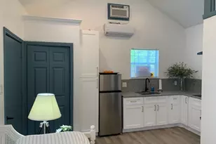 710 Twin Oaks St, Houston, TX 77076 - Photo 14