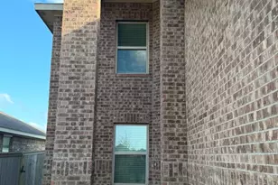 3115 Savannah Rose Dr, Angleton, TX 77515 - Photo 2