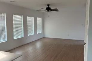 3115 Savannah Rose Dr, Angleton, TX 77515 - Photo 4