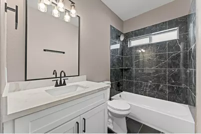 8135 Woodward Street #B, Houston, TX 77051 - Photo 14