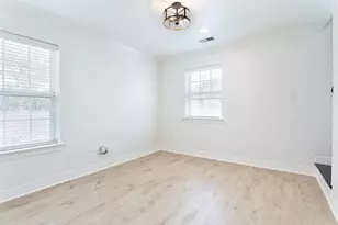 979 W 43rd St, Houston, TX 77018 - Photo 24