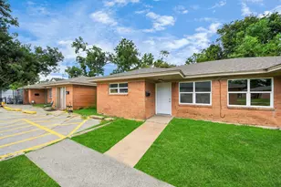 5435 Pardee St, Houston, TX 77026 - Photo 1