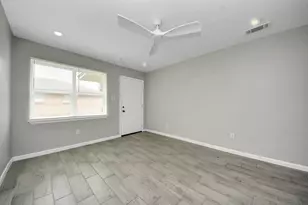 5435 Pardee St, Houston, TX 77026 - Photo 4