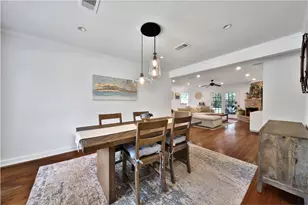 1042 Chamboard Ln, Houston, TX 77018 - Photo 6