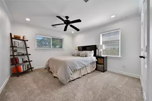 1042 Chamboard Ln, Houston, TX 77018 - Photo 16