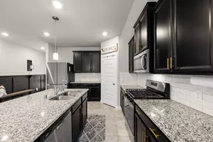 1326 Taft Pt Ln, Rosharon, TX 77583 - Photo 10