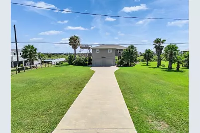 3917 1st Street, Galveston, TX 77554 - Photo 2