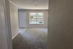 4931 E Ridge Creek Dr, Houston, TX 77053 - Photo 8