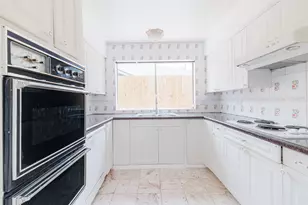 13911 Locke Ln, Houston, TX 77077 - Photo 4
