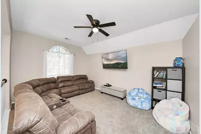 10514 Ravens Way, Baytown, TX 77523 - Photo 16