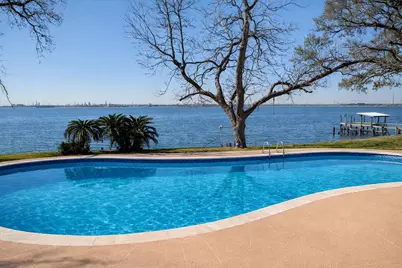 5315 Bayway Drive, Baytown, TX 77520 - Photo 18