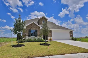 214 Cross Gable Ln, Dayton, TX 77535 - Photo 2