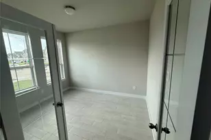 607 Yard master Trl, Rosharon, TX 77583 - Photo 4