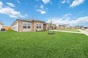 7207 Sunbreeze Ln, Rosenberg, TX 77469 - Photo 2
