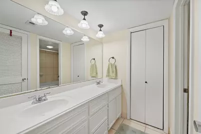 5050 Glenmont Drive #F5, Houston, TX 77081 - Photo 12