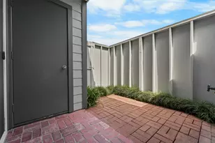 5050 Glenmont Dr, Houston, TX 77081 - Photo 16