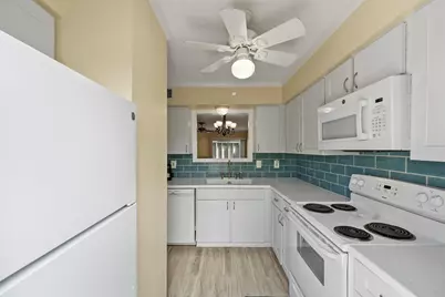 5050 Glenmont Drive #F5, Houston, TX 77081 - Photo 8