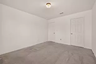 2011 Lost Timbers Dr, Conroe, TX 77304 - Photo 24