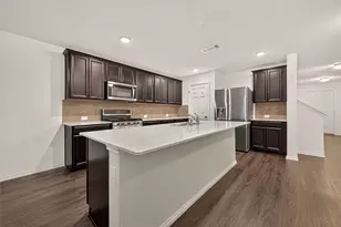 2011 Lost Timbers Dr, Conroe, TX 77304 - Photo 14