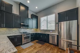 1202 W Dallas St, Houston, TX 77019 - Photo 10