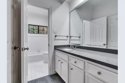 2525 Nantucket Drive #8, Houston, TX 77057 - Photo 18