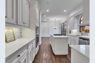 2525 Nantucket Drive #8, Houston, TX 77057 - Photo 10