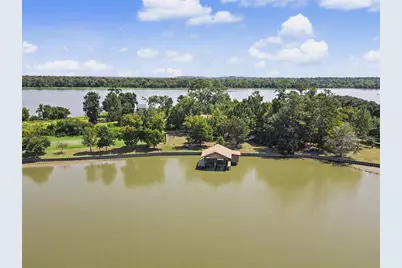 99 Lake View Drive, Huntsville, TX 77320 - Photo 2