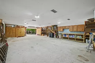 99 Lakeview Dr, Huntsville, TX 77320 - Photo 30