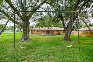 703 S Washington St, El Campo, TX 77437 - Photo 28