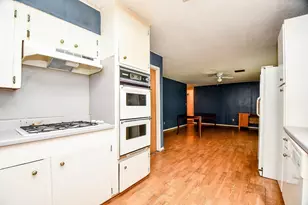703 S Washington St, El Campo, TX 77437 - Photo 14