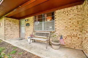 703 S Washington St, El Campo, TX 77437 - Photo 4