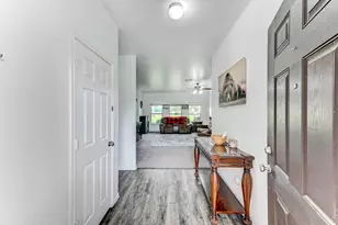 9850 Hunter Spgs Dr, Conroe, TX 77306 - Photo 6