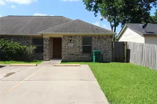 814 Mobile Dr, Pasadena, TX 77506 - Photo 1