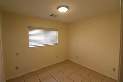 814 Mobile Drive #B, Pasadena, TX 77506 - Photo 10