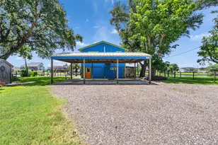 2172 County Rd 297, Sargent, TX 77414 - Photo 26
