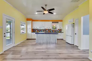 2172 County Rd 297, Sargent, TX 77414 - Photo 46