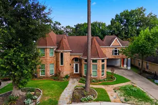 6915 Pebble Beach Dr, Houston, TX 77069 - Photo 1