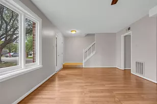 9207 Barr Cir, Houston, TX 77080 - Photo 8