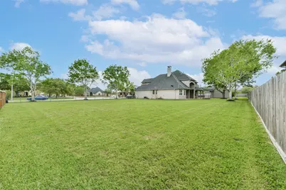 310 Del Monte Drive, Friendswood, TX 77546 - Photo 46