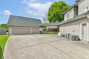 310 Del Monte Dr, Friendswood, TX 77546 - Photo 6