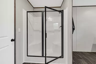 718 Main Street, Anahuac, TX 77514 - Photo 10