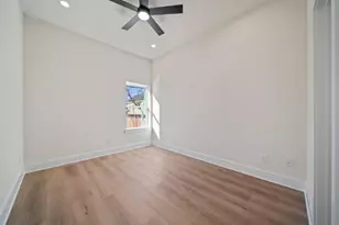 236 E 39th St, Houston, TX 77018 - Photo 16