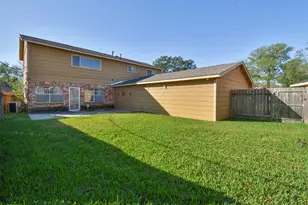 13915 Roundstone Ln, Houston, TX 77015 - Photo 42