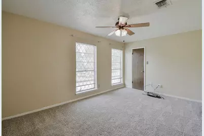 13915 Roundstone Lane, Houston, TX 77015 - Photo 32
