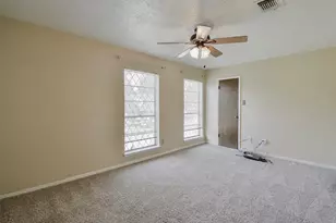 13915 Roundstone Ln, Houston, TX 77015 - Photo 32