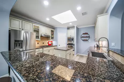 1002 Acorn Court, Friendswood, TX 77546 - Photo 18