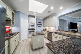 1002 Acorn Ct, Friendswood, TX 77546 - Photo 18