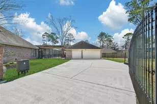 1002 Acorn Ct, Friendswood, TX 77546 - Photo 42