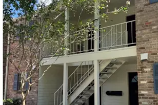 13004 Trail Hollow Dr, Houston, TX 77079 - Photo 2